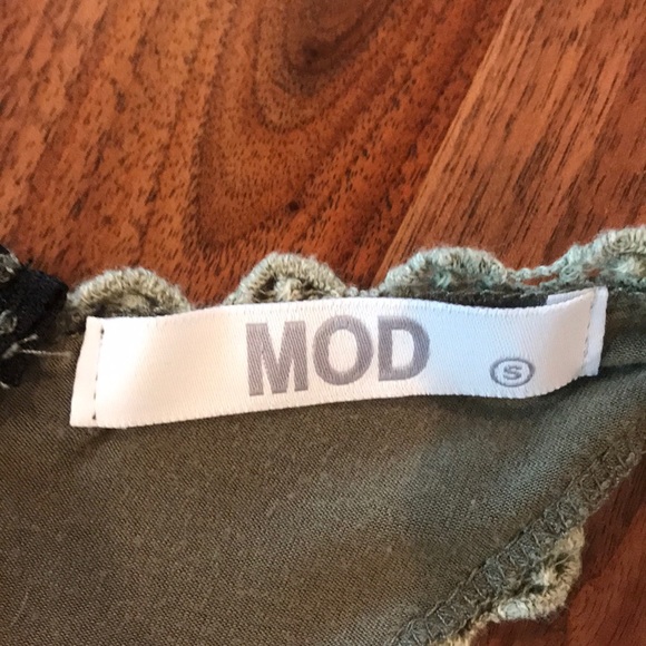 Top - Picture 4 of 4